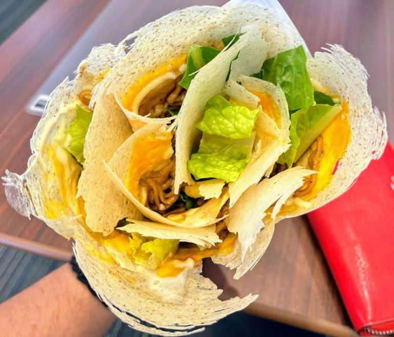 COTORIDOの焼きそばガレットロール